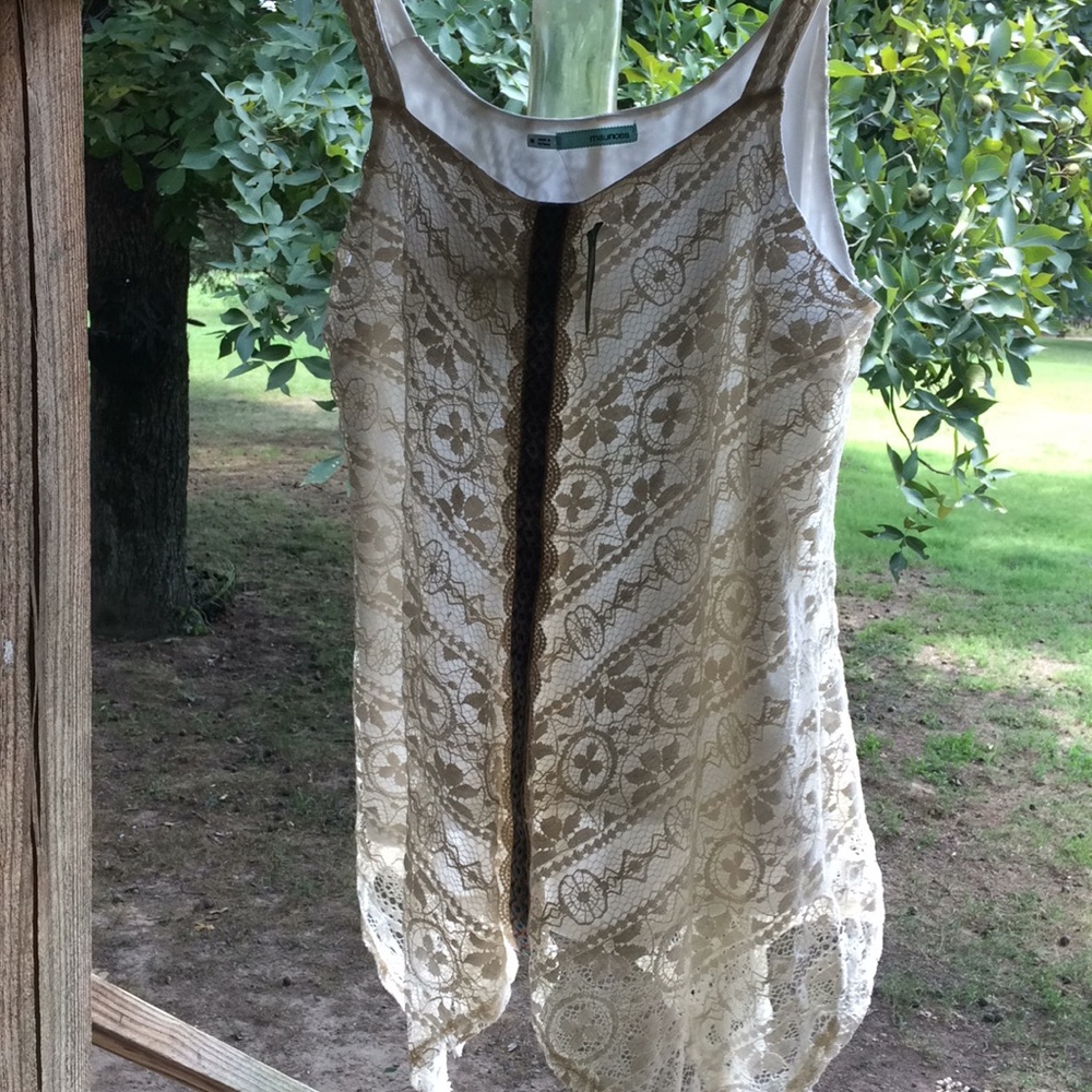 Maurice’s sleeveless top